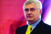Prof . dr Dragan Mici� 